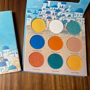 Take Me To Santorini Eyeshadow Palette by Mavie